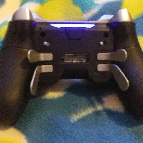 Ps4 emio elite controller - Picture 3 of 3